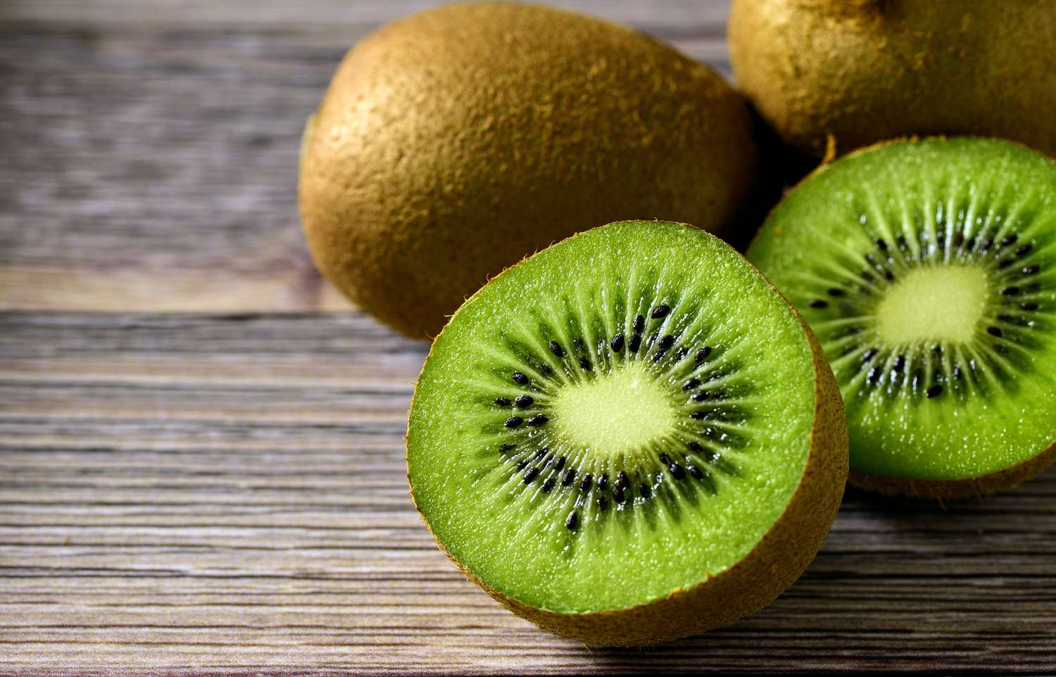 Fresh Chinese gooseberries (kiwifruit) ready for harvest